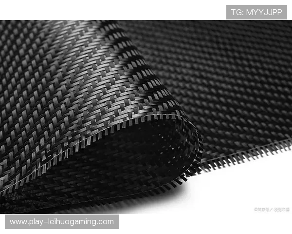 体育装备碳纤维材料普及，轻量化设计提升性能