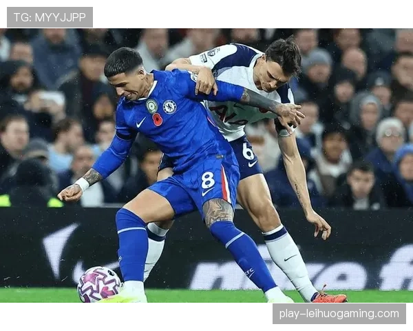 切尔西官方确认:中场核心恩佐-费尔南德斯因脚踝伤势将缺席四月剩余比赛 切尔西官方确认:中场核心恩佐-费尔南德斯因脚踝伤势将缺席四月剩余比赛